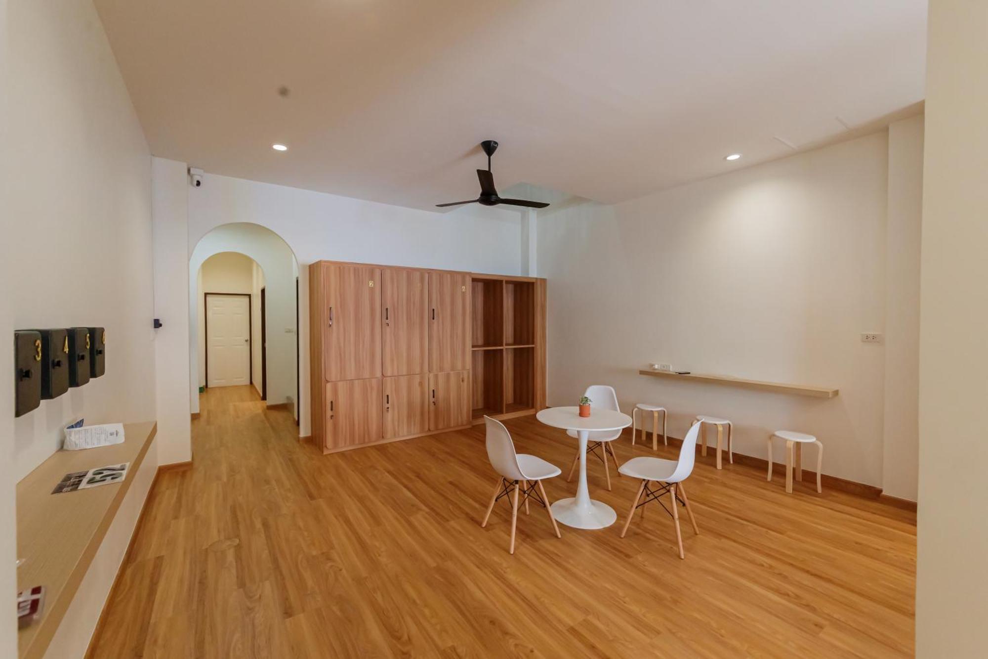De Blue Door, Hatyai Appartement
