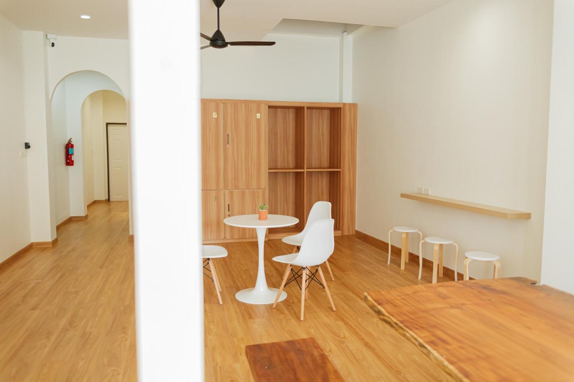 De Blue Door, Hatyai Apartment