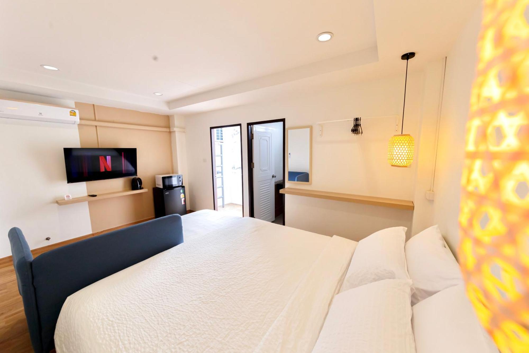 De Blue Door, Hatyai * Hat Yai
