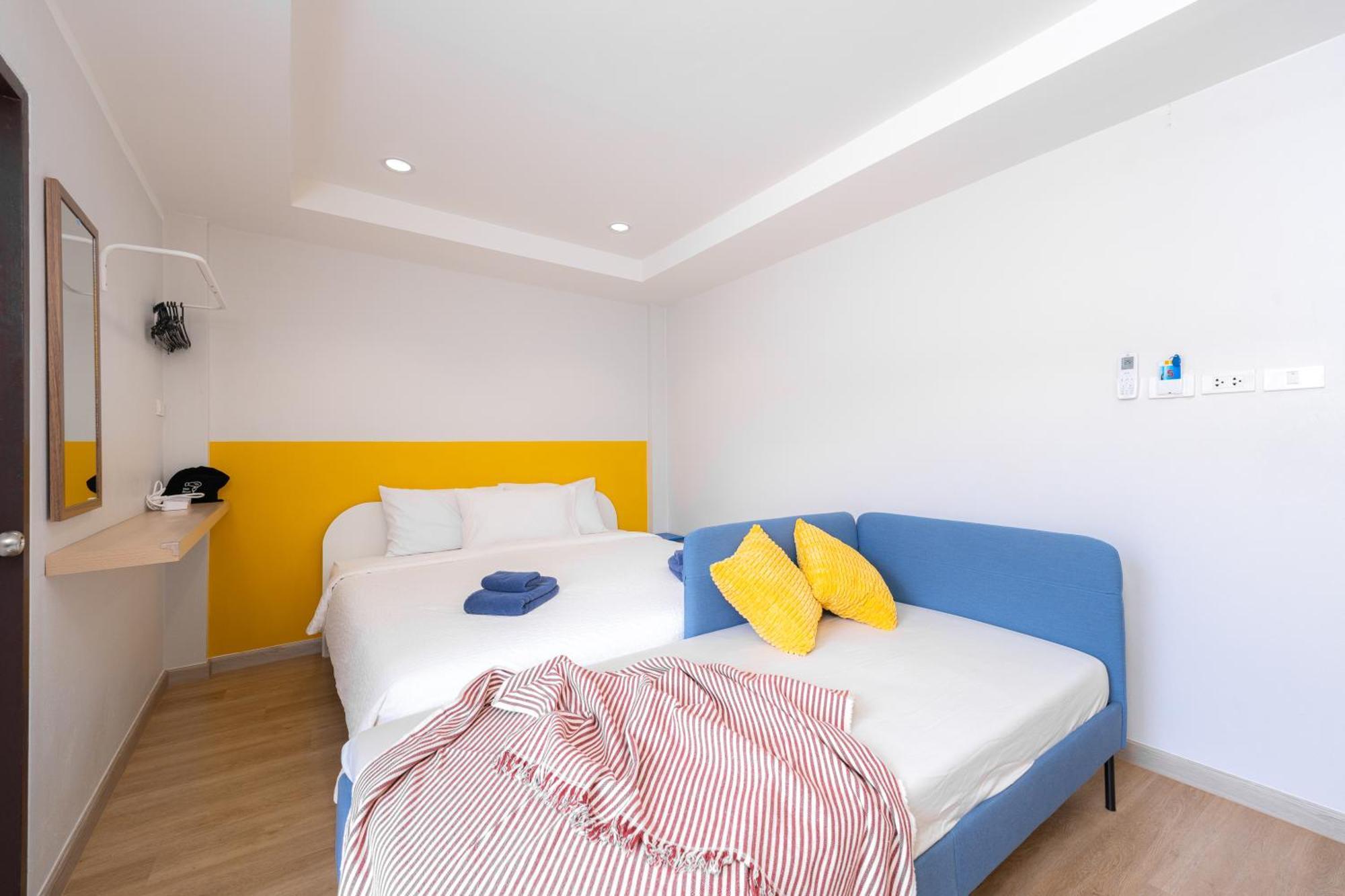 De Blue Door, Hatyai * Hat Yai